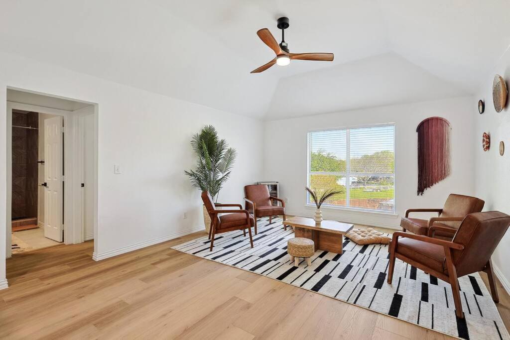 Villa Wellness Oasis 5Br W Pool + Huge Yard + Fire Pit Sachse Exterior foto